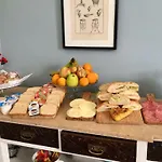 Oda ve Kahvaltı Aragonese Luxury Napoli