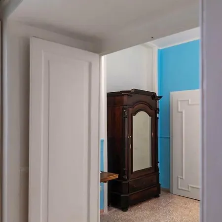 Nocleg ze śniadaniem Aragonese Luxury Neapol